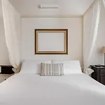 Casa Enzo - Near The Centre Bed & Breakfast 3*