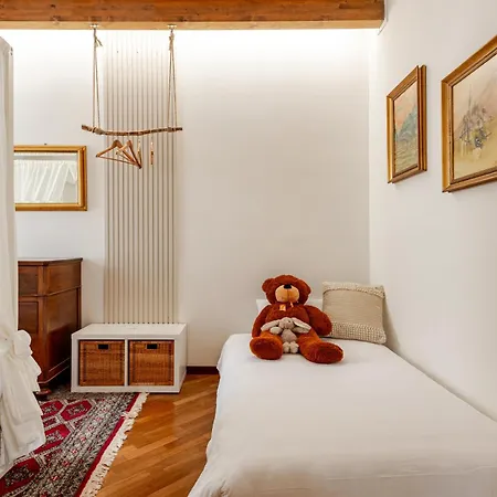 Casa Enzo - Old Town & Station - Ac, Free Parking - Family & Business 3* Modena
