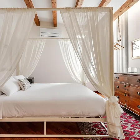 Casa Enzo - Old Town & Station - Ac, Free Parking - Family & Business Frühstückspension