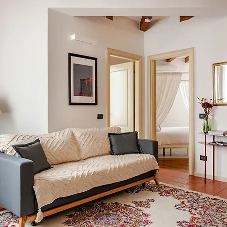 Casa Enzo - Old Town & Station - Ac, Free Parking - Family & Business 3*